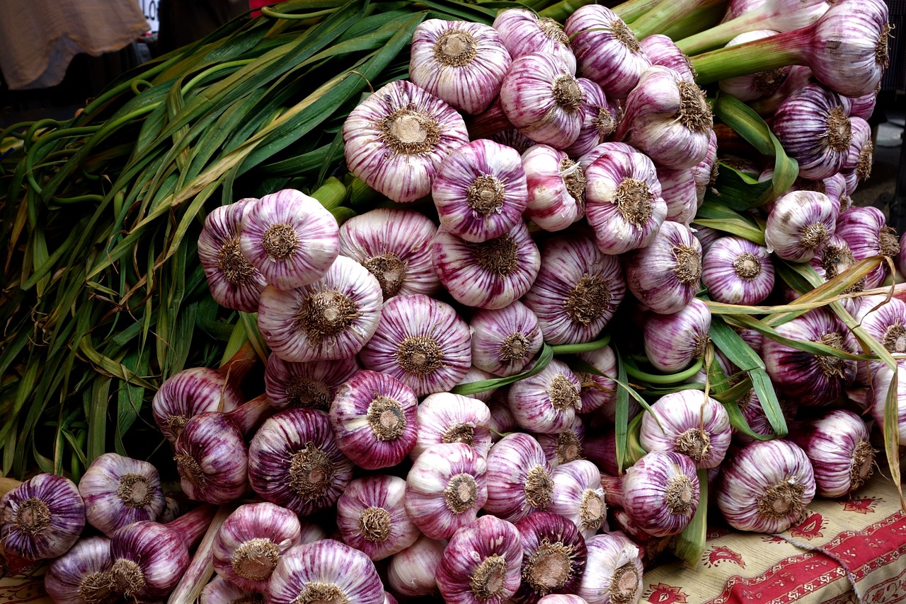 garlic, cloves, food-1900608.jpg